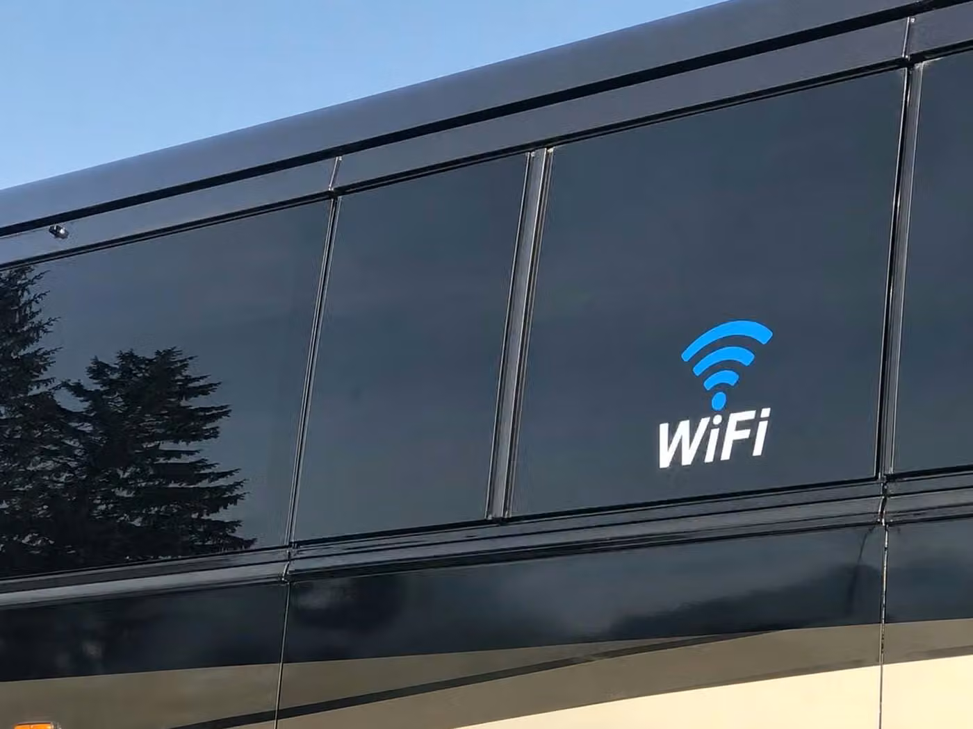 kenosha 20 passenger minibus wifi