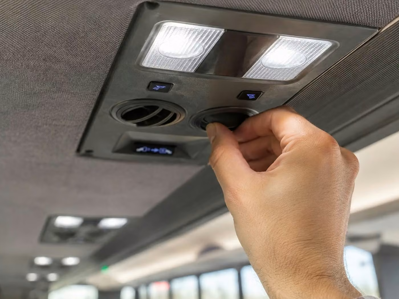 kenosha 30 passenger minibus air conditioning