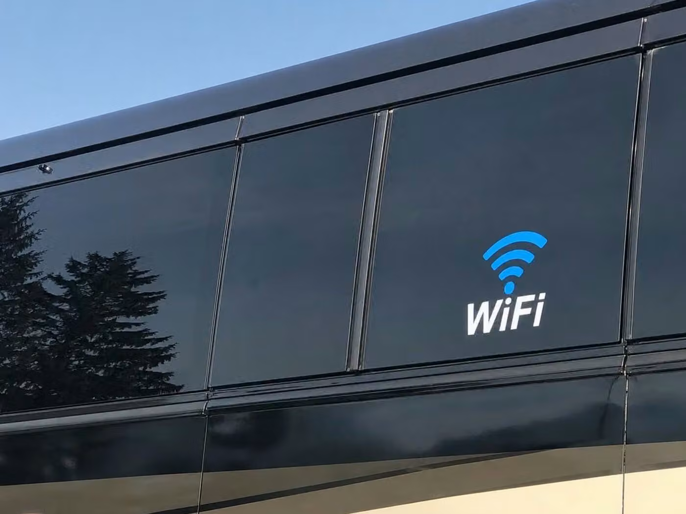 kenosha 30 passenger minibus wifi