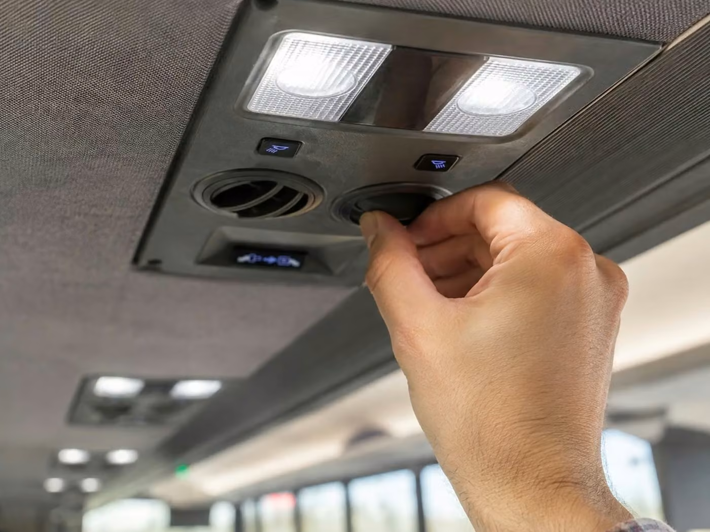 kenosha 35 passenger minibus air conditioning