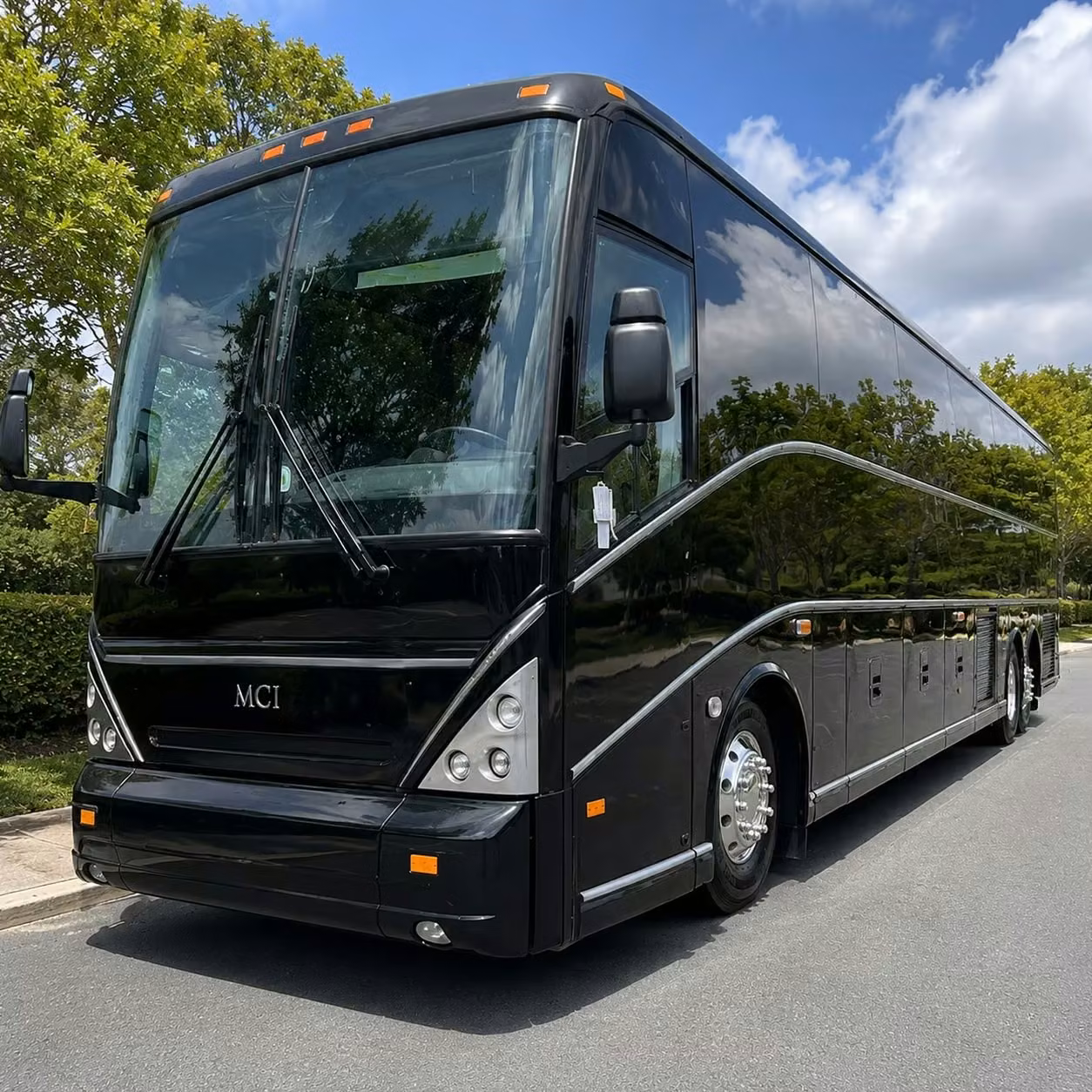 kenosha 56 passenger charter bus rental