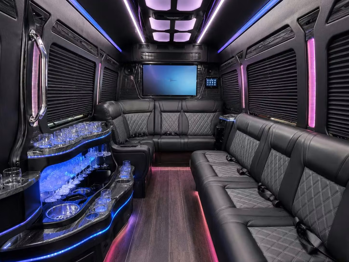 kenosha arrange season long sports team bus service