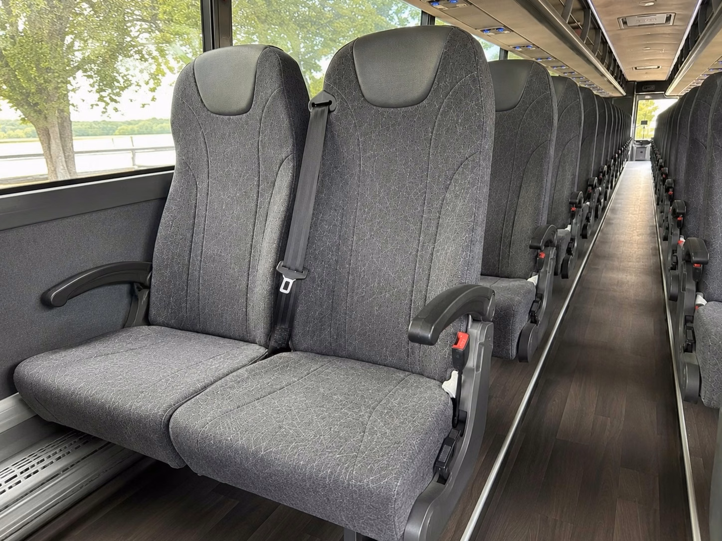 kenosha book your kenosha bus rental online in minutes