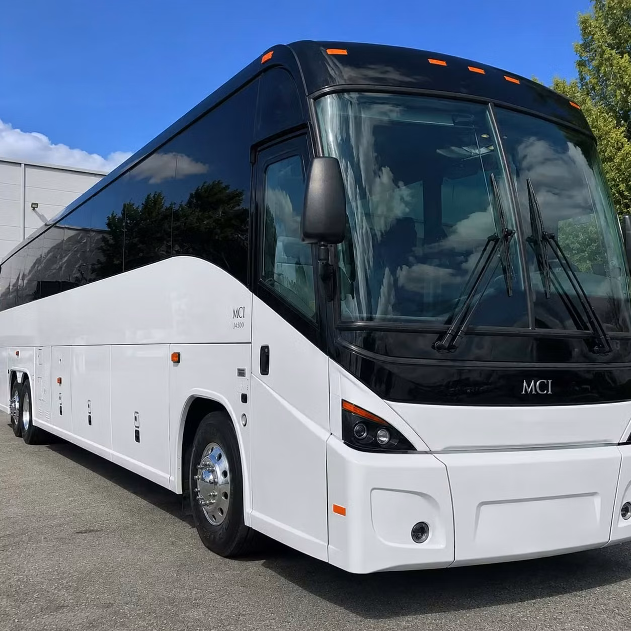 kenosha bus rentals for veteran reunions and military events in kenosha