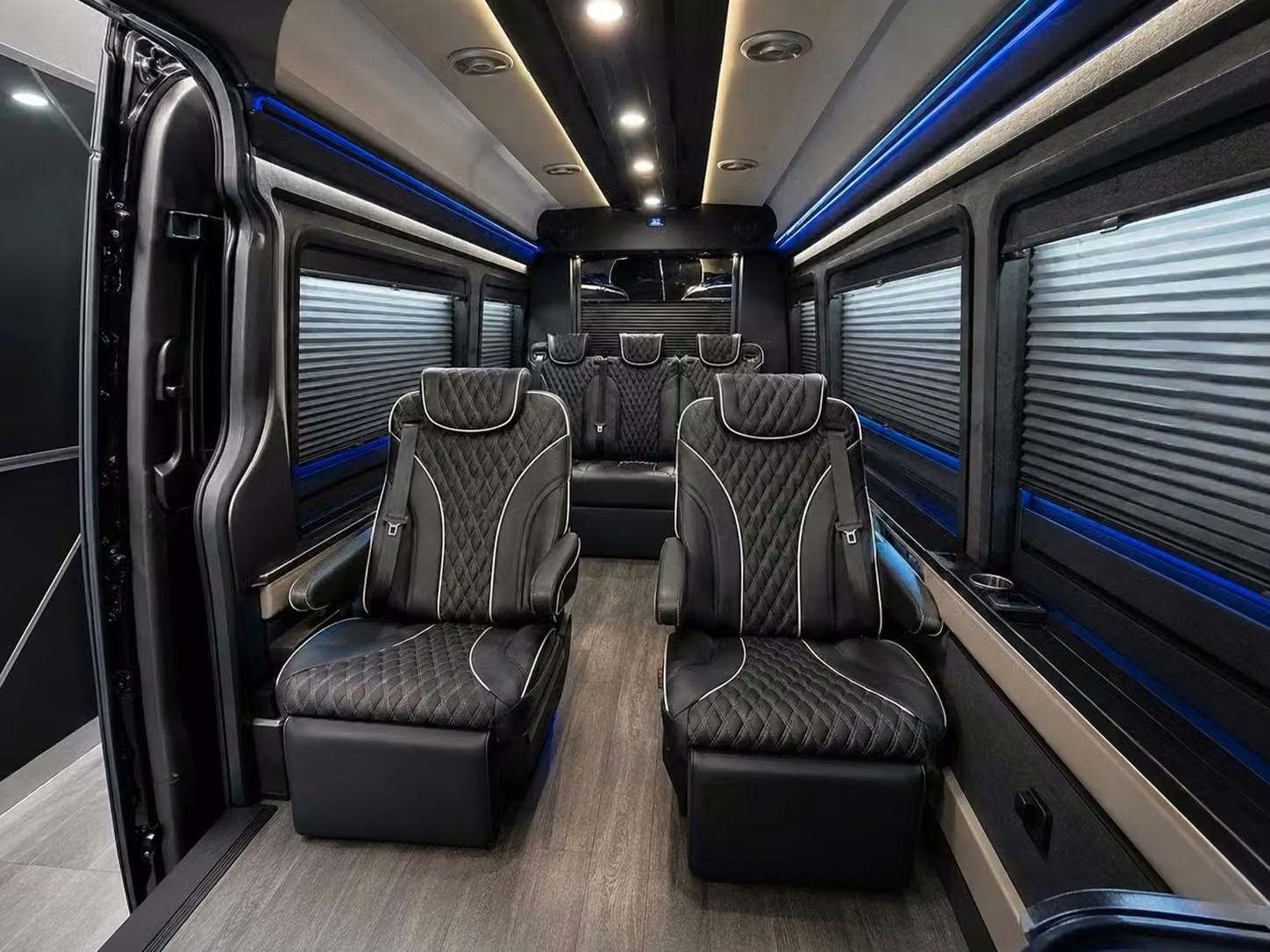 kenosha customizable shuttle bus rentals for airport employees