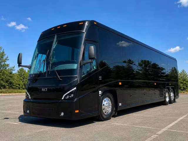 kenosha charter buses